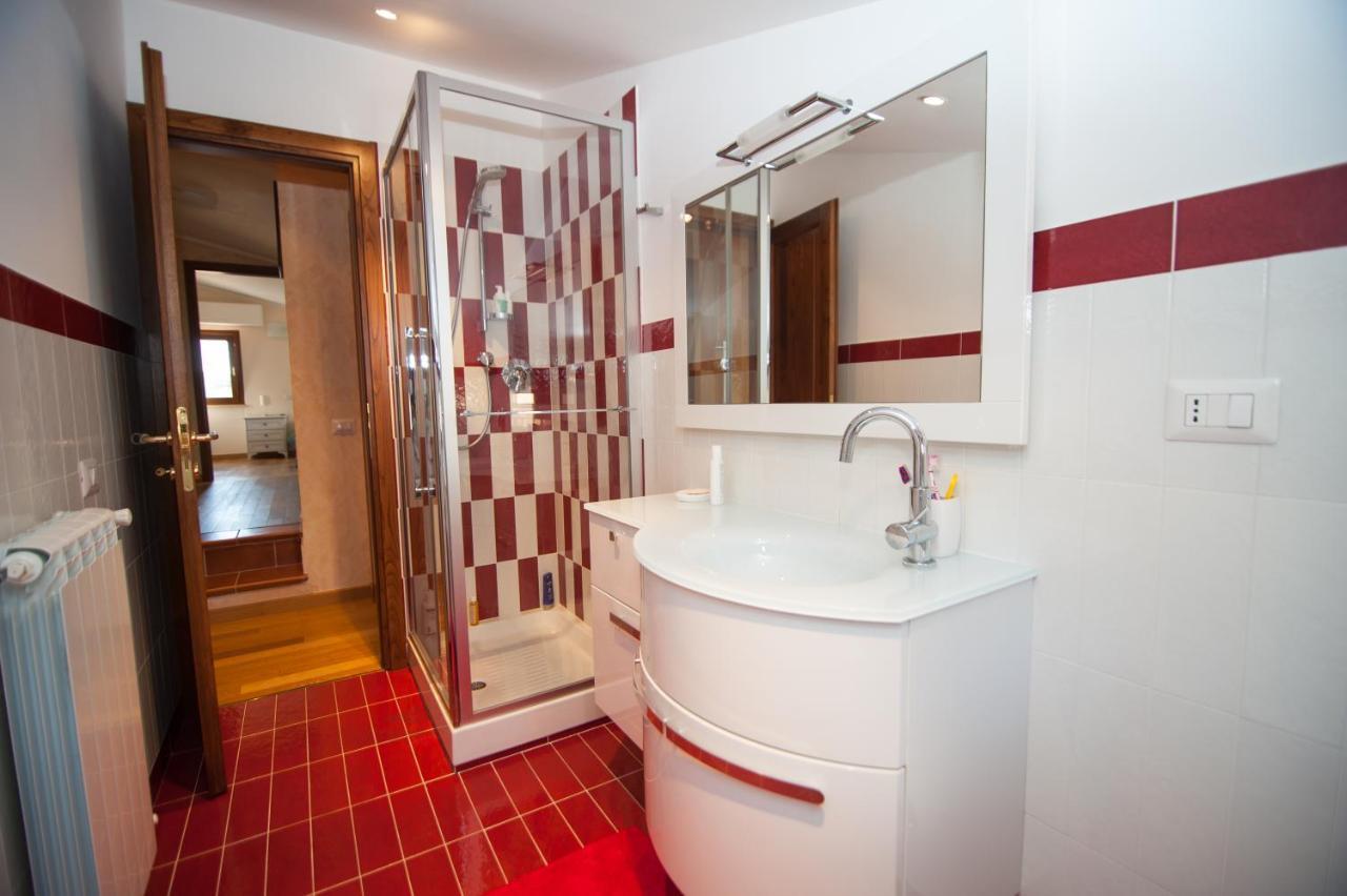Casa Vacanza La Piazza Orvinio ภายนอก รูปภาพ